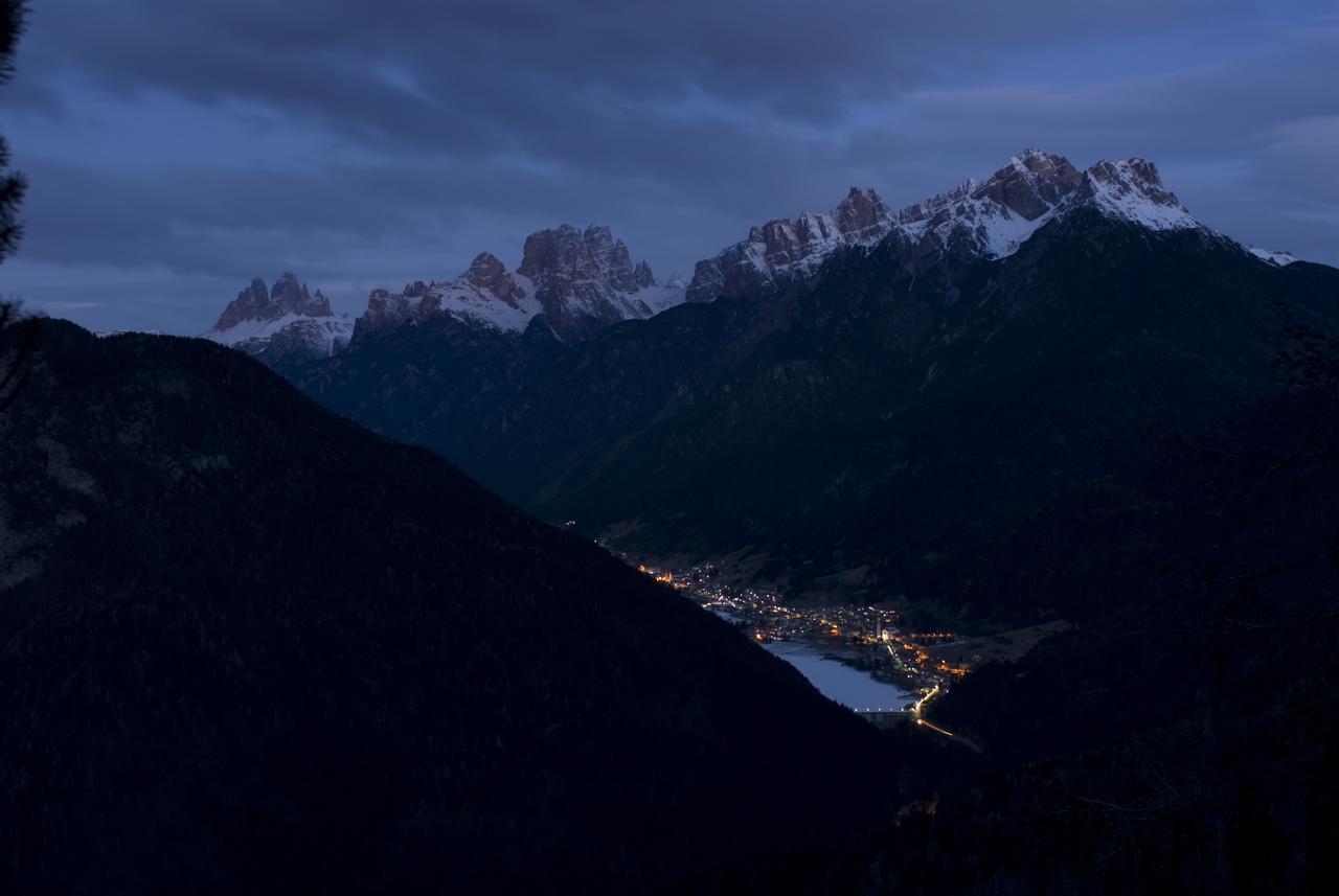 Albergo Meuble Victoria Auronzo di Cadore Exterior foto